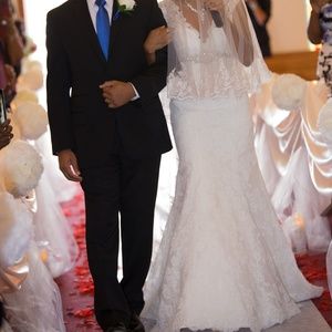 Ivory Lace Wedding dress